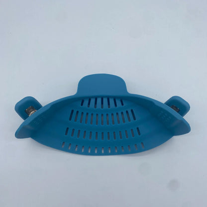 Great Kitchen Universal Clip-On Pot & Pan Strainer - Hands-Free Silicone Colander
